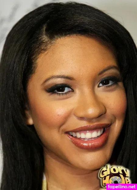 Rhianna Ryan Main Profile Photo