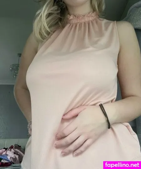 Rhiannon Evans OnlyFans Thumbnail #BPNkOUmjfO