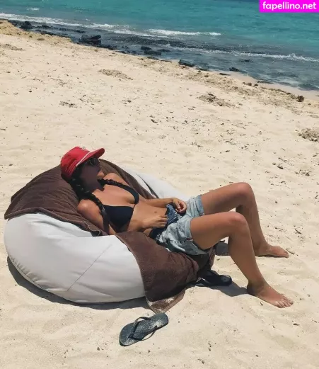 Rhiannon Fish OnlyFans Thumbnail #qtmo7I9HLC