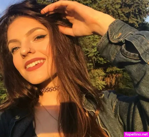 Rhiannon Jena OnlyFans Thumbnail #pOeMD8uyp8
