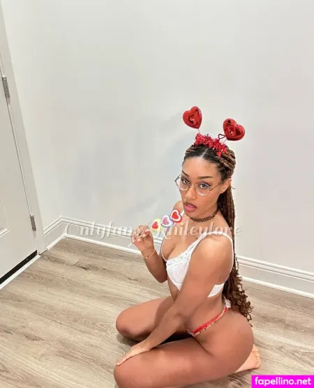 Rhileylove OnlyFans Thumbnail #GjXOlS4NIQ
