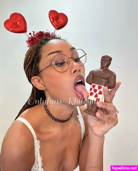 Rhileylove OnlyFans Thumbnail #JoVz3ENupK