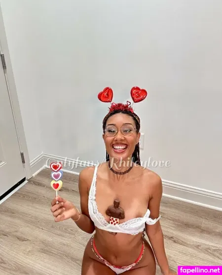 Rhileylove OnlyFans Thumbnail #pdbMPbO3zq