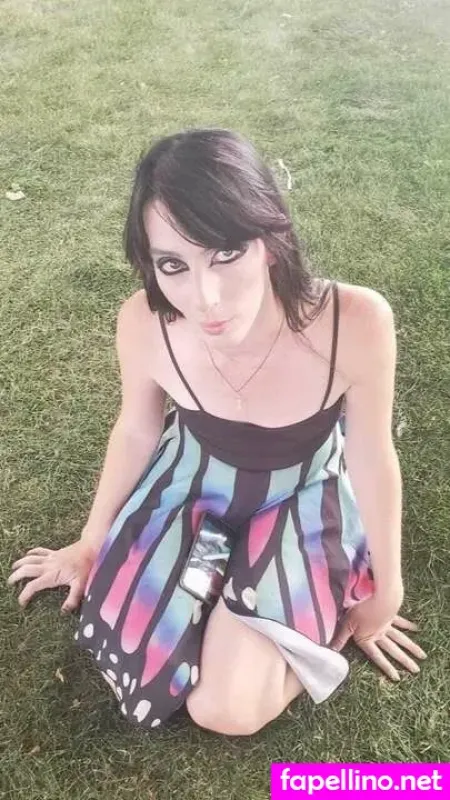 Rhynn Hellrig OnlyFans Thumbnail #EOpui7cAb0