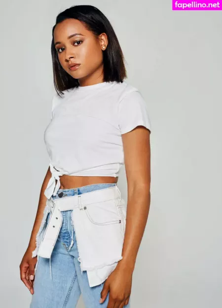 Rhyon Nicole Brown OnlyFans Thumbnail #84q4e7iWbP