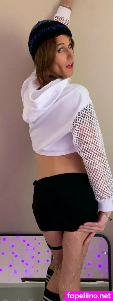 Ria Bentley OnlyFans Thumbnail #0Lk6jn0oWL