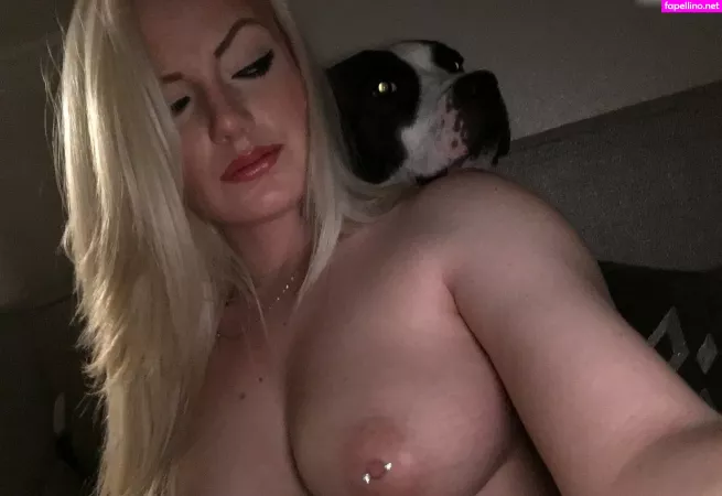 Ria Rose OnlyFans Thumbnail #j8f4LLuC9R