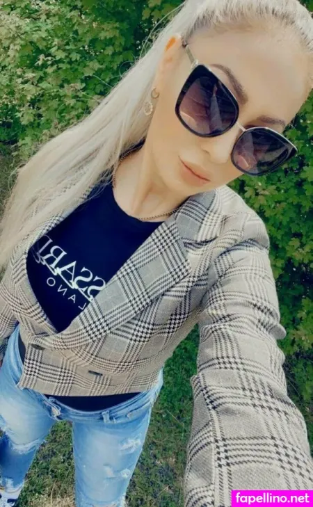 Riabqueen OnlyFans Thumbnail #9HVxvFMHUL