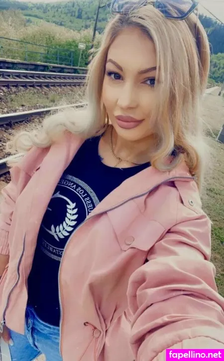 Riabqueen OnlyFans Thumbnail #fyVZYa7SII