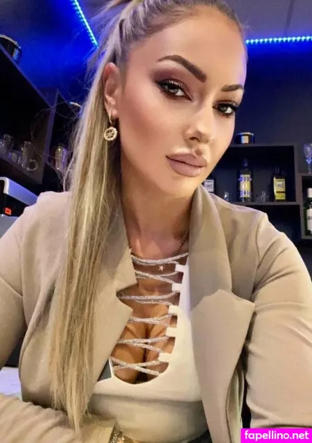 Riabqueen OnlyFans Thumbnail #xMaXJWc3Ga