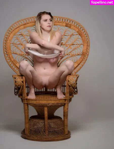 Riah Lynn OnlyFans Thumbnail #RfkbJfPbUJ