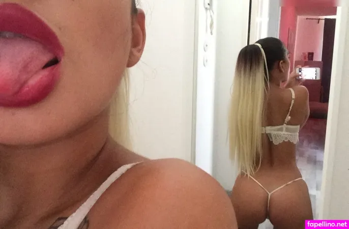 Riarosa OnlyFans Thumbnail #Nm1WPSXJo8