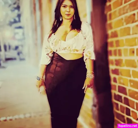 Richa Dutt OnlyFans Thumbnail #B3oXzCkwz3