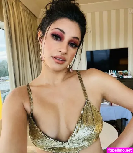 Richa Moorjani Main Profile Photo