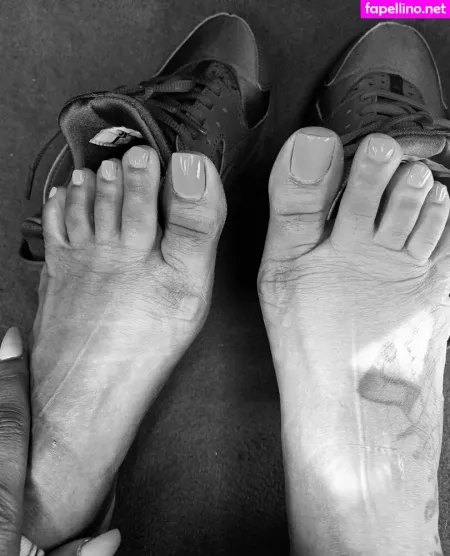 Ridiculouslybombb OnlyFans Thumbnail #H8pa6WJkQQ