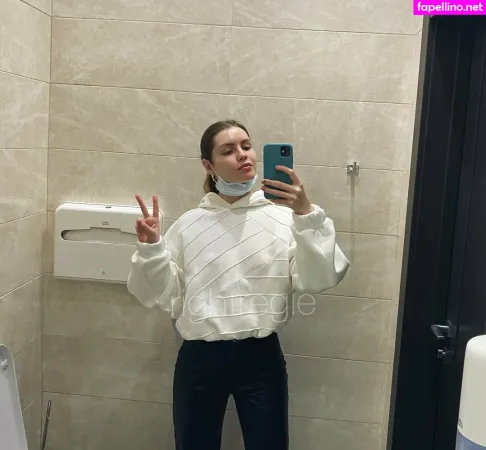 Rightregie OnlyFans Thumbnail #QJJcUjJD7k