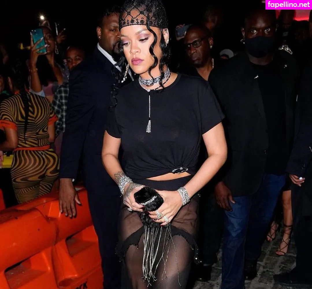 badgalriri, rihanna Nude Leaked OnlyFans Photo #5Zsn3EuFwy