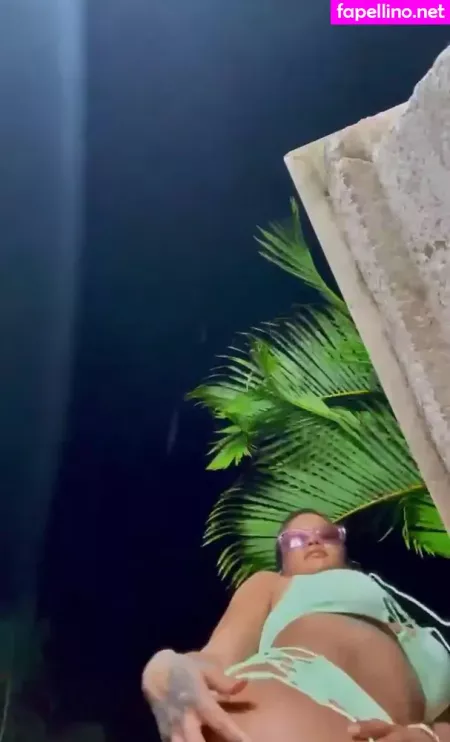 Rihanna OnlyFans Thumbnail #XBqJsB8Gr7