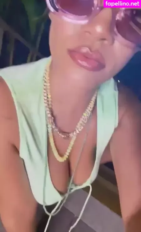 Rihanna OnlyFans Thumbnail #kg2pH4Q4Dh