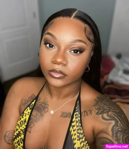 Riiah Rosae OnlyFans Thumbnail #H6y3rMxEsj