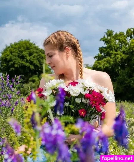 Riina OnlyFans Thumbnail #HzRutCXxuc