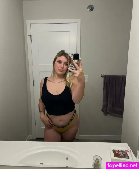 Rileigh OnlyFans Thumbnail #P2bClxwOg8