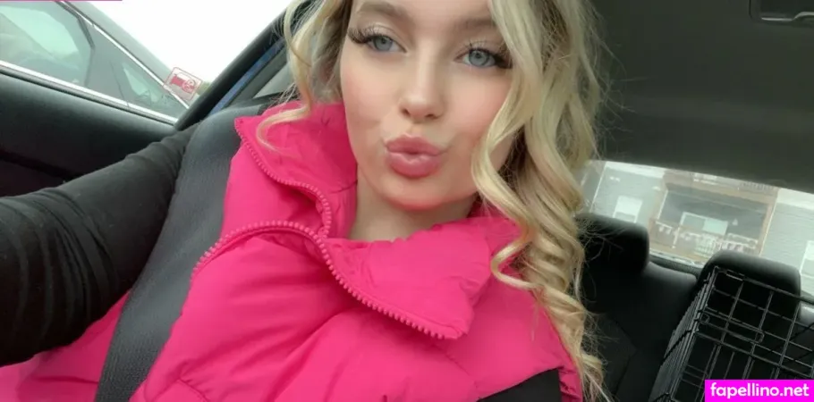 Rileigh OnlyFans Thumbnail #YyQM7mDfLD