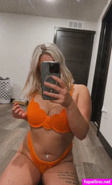 Rileighxoxo OnlyFans Thumbnail #0guIP4OzcB
