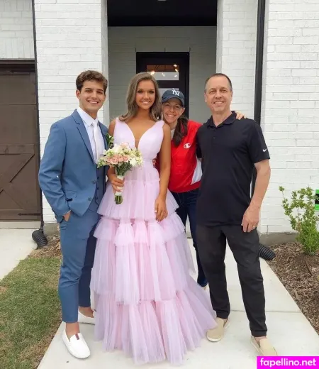 Riley Berger OnlyFans Thumbnail #GtnNJfB27v