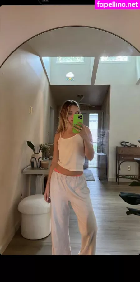 Riley Hubatka OnlyFans Thumbnail #LQItH2wxm1