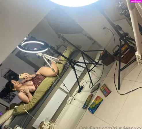 Riley Jean OnlyFans Thumbnail #2POo6wyLt7