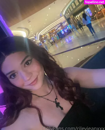 Riley Jean OnlyFans Thumbnail #LcPoJxaK7O