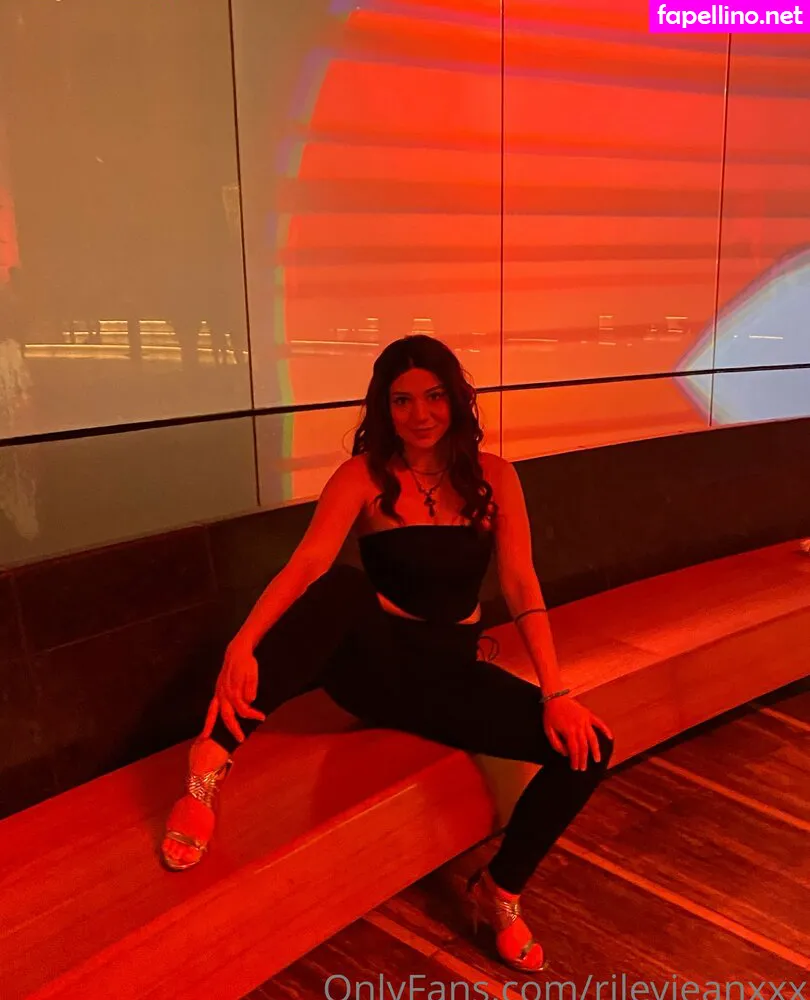 rileyjean, rileyjeanxxx Nude Leaked OnlyFans Photo #ZImNVCgkRB