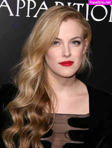 Riley Keough OnlyFans Thumbnail #Vkxx9acmcP