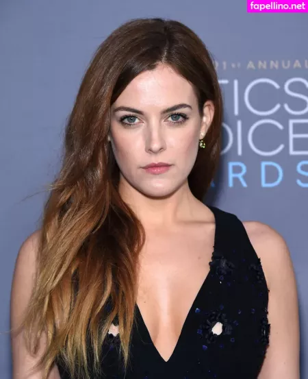 Riley Keough OnlyFans Thumbnail #t3mi7puyLW