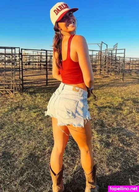 Riley White OnlyFans Thumbnail #DjW3KY5DSp