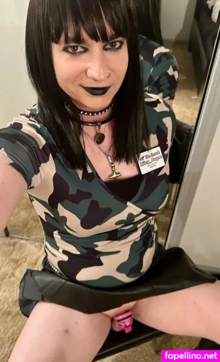 Rileyrayne OnlyFans Thumbnail #0LrxrT1ZmI