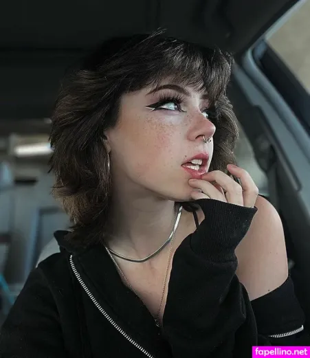 Rilie Huntley OnlyFans Thumbnail #5YZOQzuj11