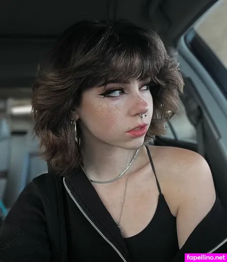 Rilie Huntley OnlyFans Thumbnail #9nObnW0GPI