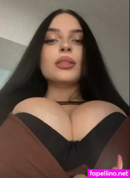 Rinalluna OnlyFans Thumbnail #1F0vlk9HKq