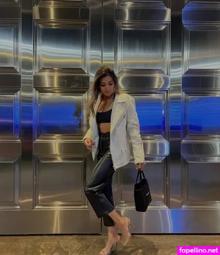 Rissforever OnlyFans Thumbnail #8HSFTHg22r