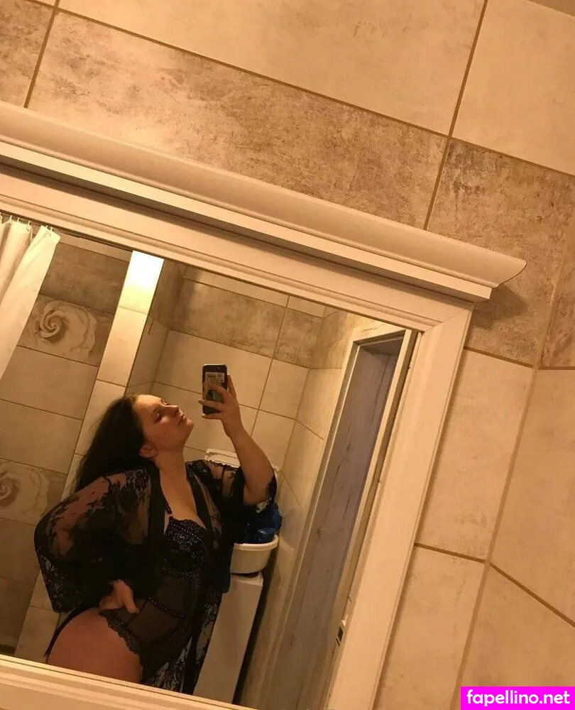 _rivermonster_, riveraemmaa Nude Leaked OnlyFans Photo #0TPVviQ9Ks