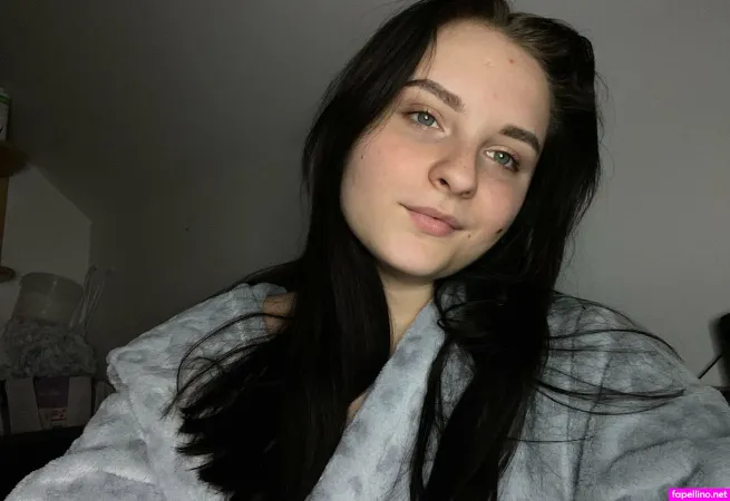 Riveraemmaa OnlyFans Thumbnail #RxYgaoZ6gM