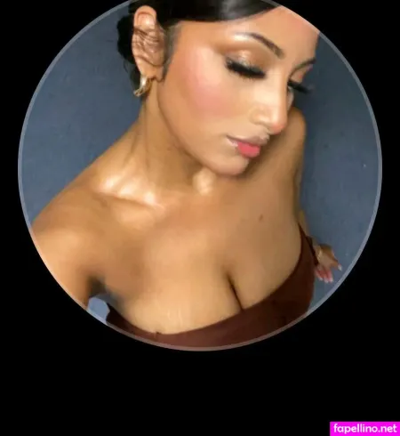 Riya B OnlyFans Thumbnail #8KqO4PydIH