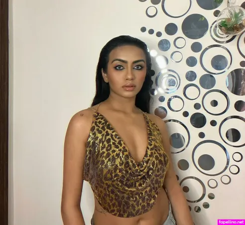 Riya Sharma OnlyFans Thumbnail #fFD0feI3Kp