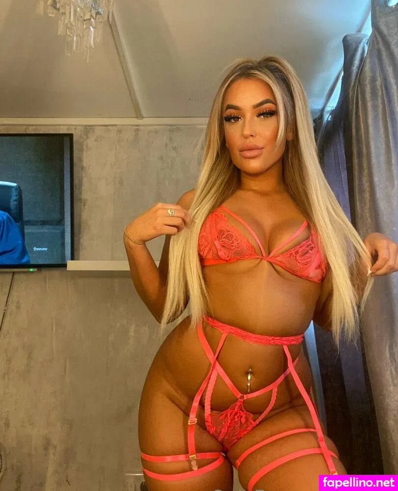 rlxox, xrachlouise_ Nude Leaked OnlyFans Photo #7z0J2uXapB