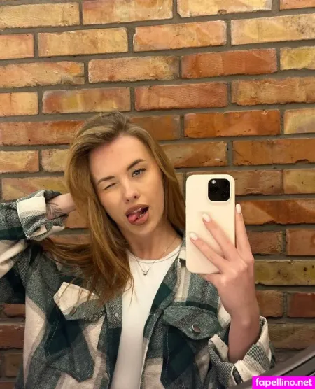 Ro Ni OnlyFans Thumbnail #60LD6mFtZZ