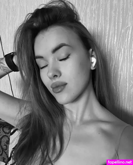 Ro Ni OnlyFans Thumbnail #Z4L0GC7MI3