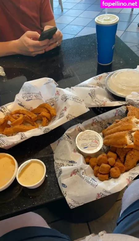 Roaminghog OnlyFans Thumbnail #AWMsv8MdGt