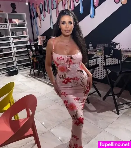 Roaya Soraya OnlyFans Thumbnail #wouzeWst4p
